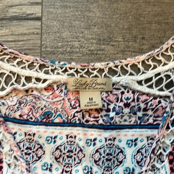 Lucky Brand Bohemian Crochet Detail Top size medium - Picture 5 of 6